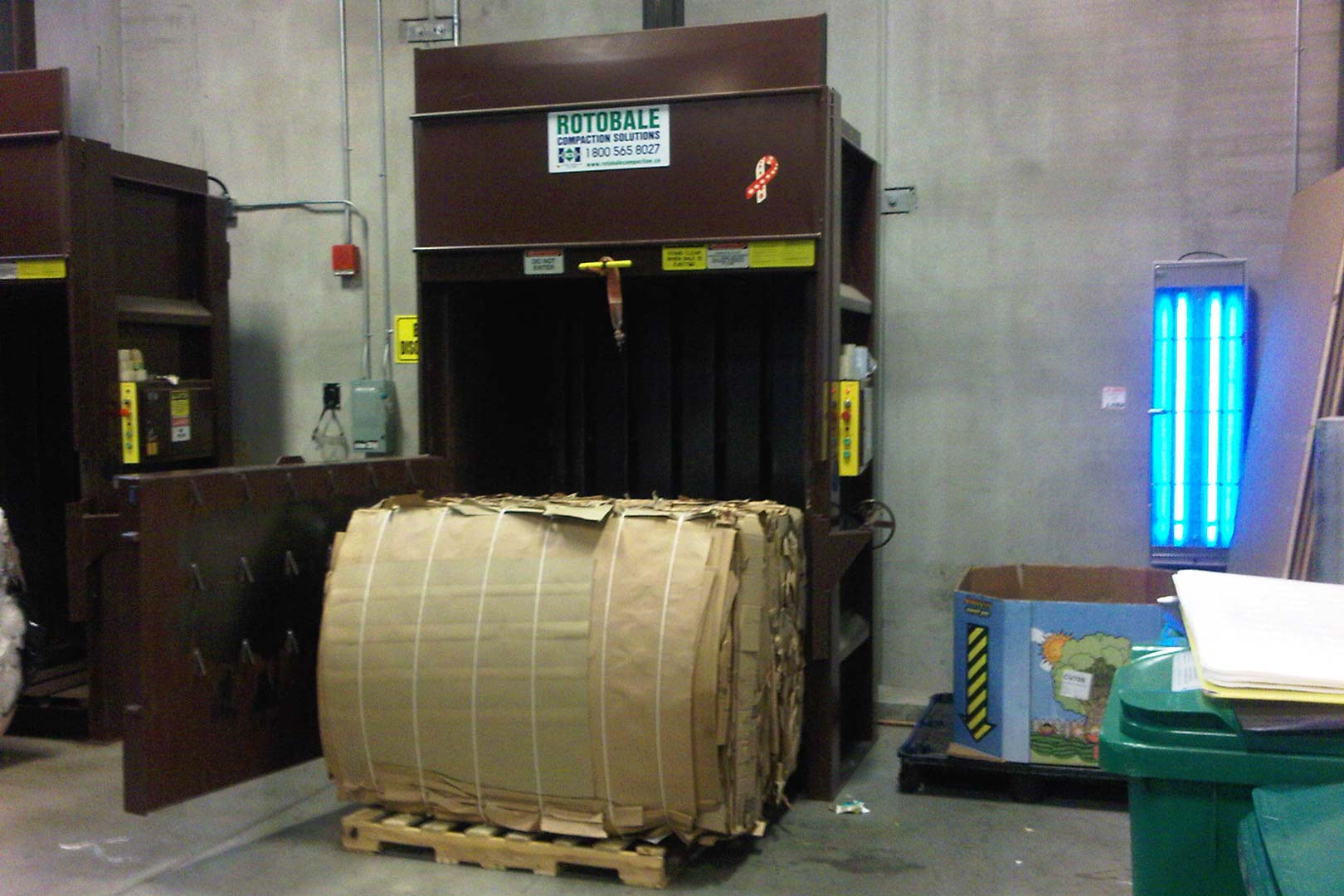 vertical cardboard baler from Rotobale Compaction